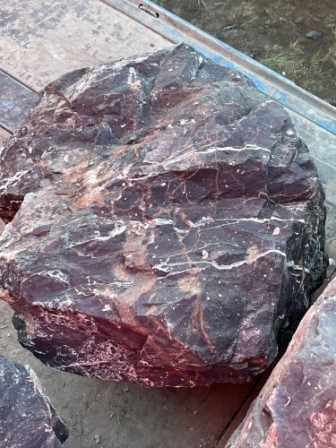 Камни для ландшафтного дизайна красно-фиолетовые 10-60 килограмм купить в Астраханской области