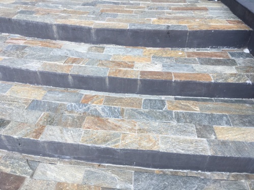 Плитка из Златолита Уральского для лестницы купить в Астраханской области