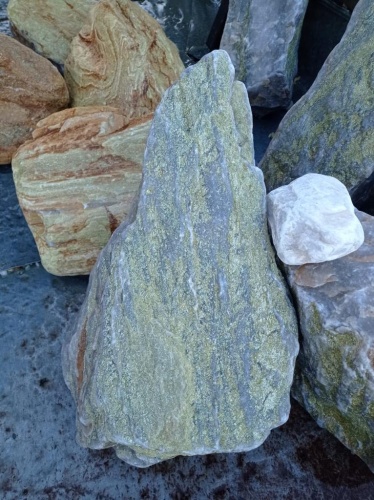 Златолит жёлтый, жёлто-зелёный глыбки и валуны для ланшафтного дизайна купить в Астраханской области