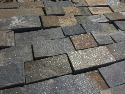 Плитка пилёная златолит Уральский для цоколя, отмостки купить в Астраханской области