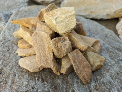 Златолит жёлтый декоративная каменная крошка купить в Астраханской области