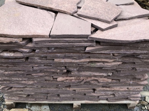 Плитняк лемезит бордовый для облицовки цоколя 20-25 мм  купить в Астраханской области