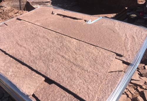 Плитняк лемезит бордовый для цоколя 1,5-2 см купить в Астраханской области