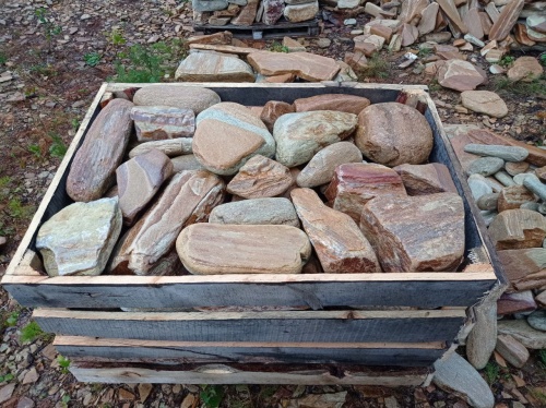 Златолит жёлтый, жёлто-зелёный глыбки и валуны для ланшафтного дизайна купить в Астраханской области