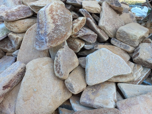 Златолит жёлтый, жёлто-зелёный глыбки и валуны для ланшафтного дизайна купить в Астраханской области