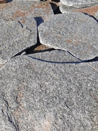 Златолит серебристый галтованный для лестниц купить в Астраханской области