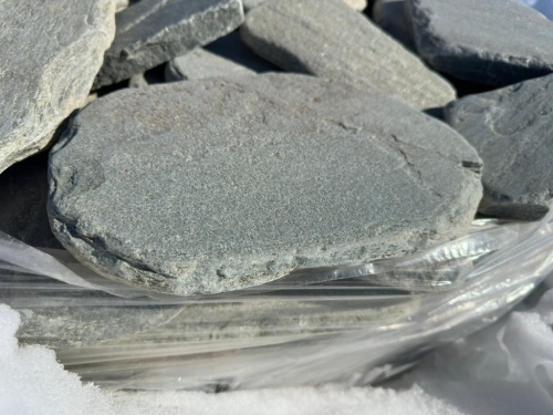 Плитняк златолит зелёный галтованный для мощения на бетон купить в Астраханской области